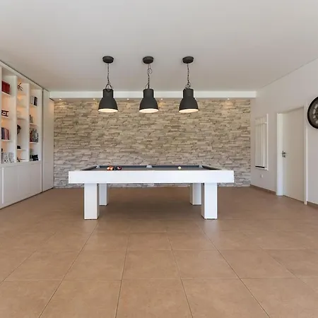 The Heli House - Pousa Tranquilamente, Aqui Estas Em Casa * Viseu