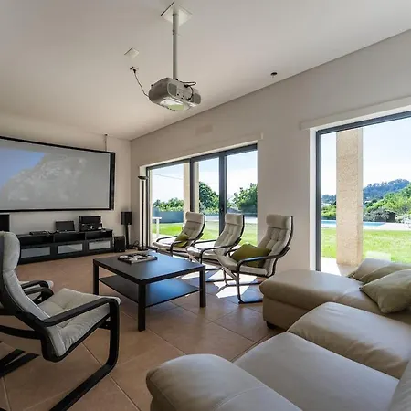 Villa The Heli House - Pousa Tranquilamente, Aqui Estas Em Casa Viseu